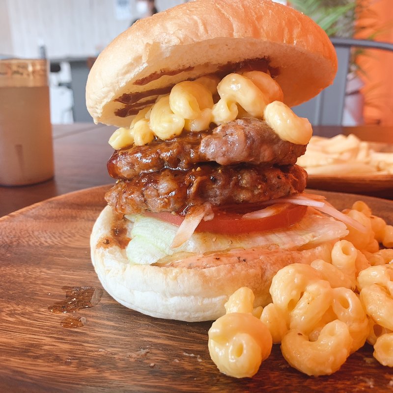 ダブルバーガーチーズマカロニトッピング(ジューシールーシー那珂川店)