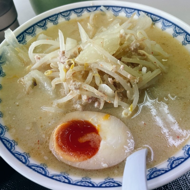 みそ半玉(食堂ミサ 本店)
