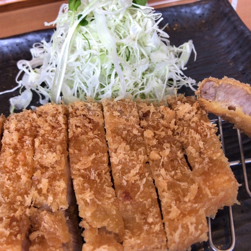 TOKYOｰXロースかつ定食(ちいさなとんかつやさん 106M （イチマルロクエム）)