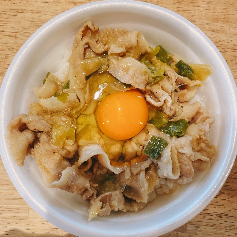 スタミナ丼(葉もれ日)