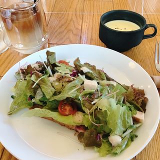 モーニングAセット(スモーブロー キッチン ナカノシマ)