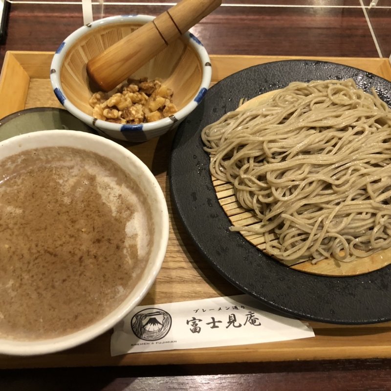 くるみそば(ブレーメン通り 富士見庵)