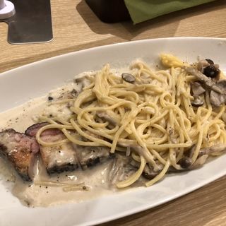 農家のクリームとポルチーニクリームのパスタ(むさしの森珈琲 品川店)