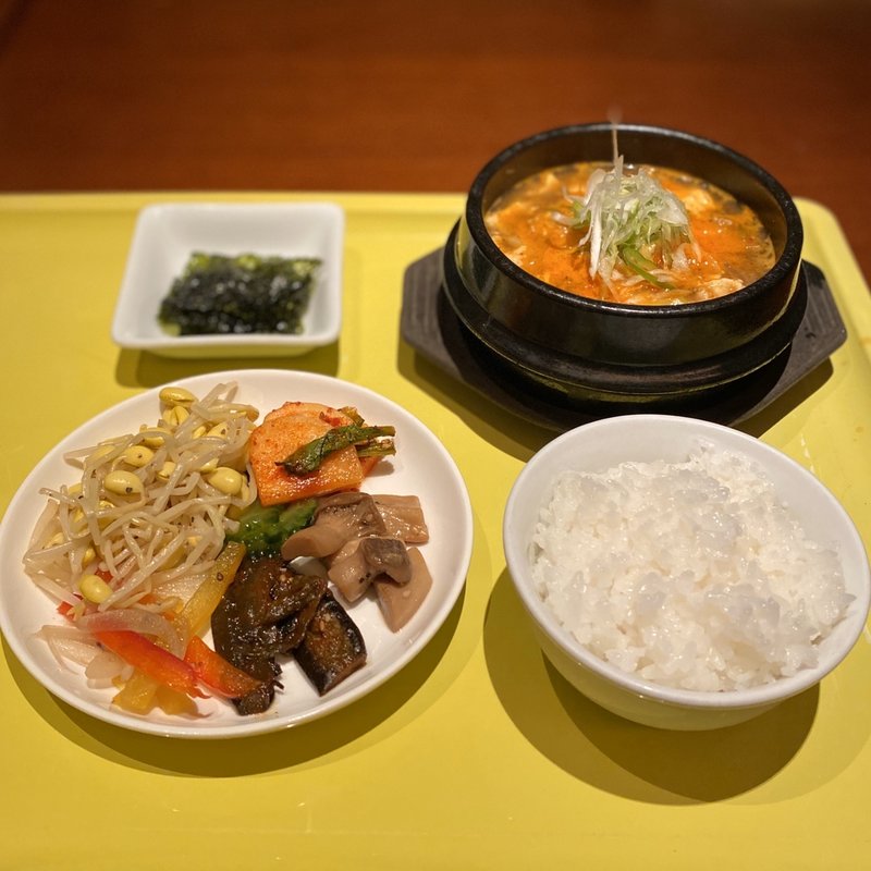 牛スジスンドゥブチゲセット(本格韓国料理ハングルタイガー栄店)