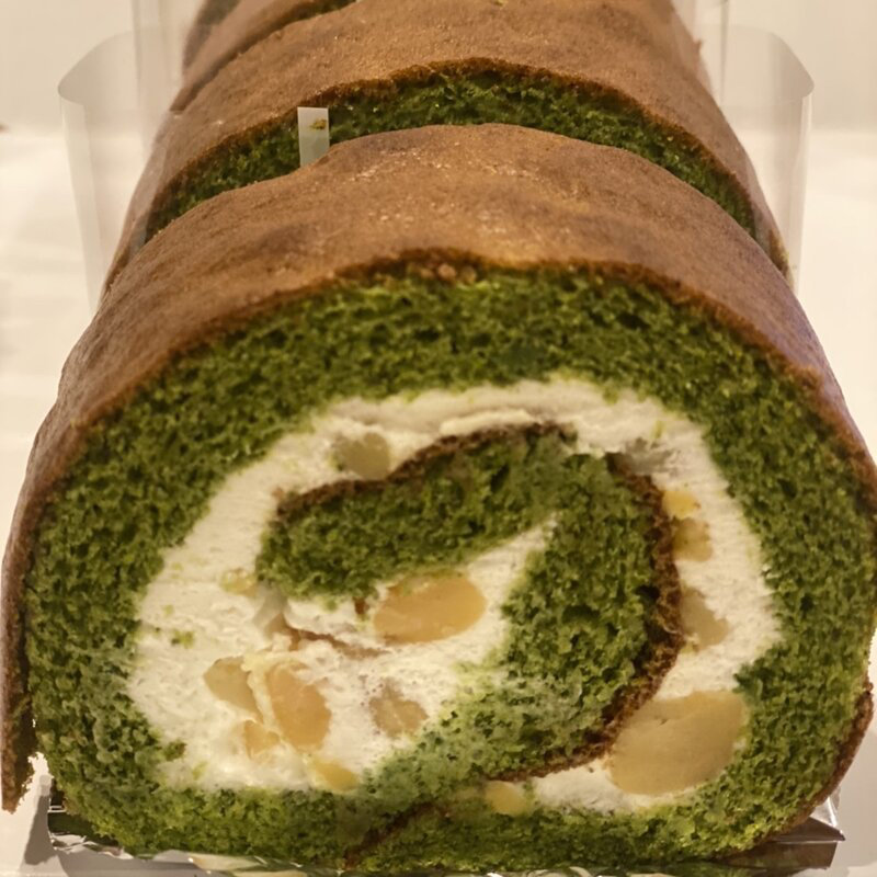 栗入り抹茶ロールケーキ(パティスリーユウジ （Patisserie Yuji）)
