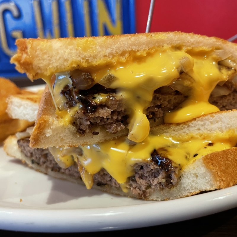 ハンバーグ&チーズサンド(ブラザーズ 人形町本店 （BROZERS'）)