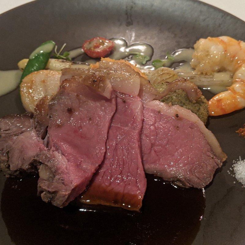 ローストビーフのグリーンペッパーソース(ブルーバイユー・レストラン(ディズニーランド))