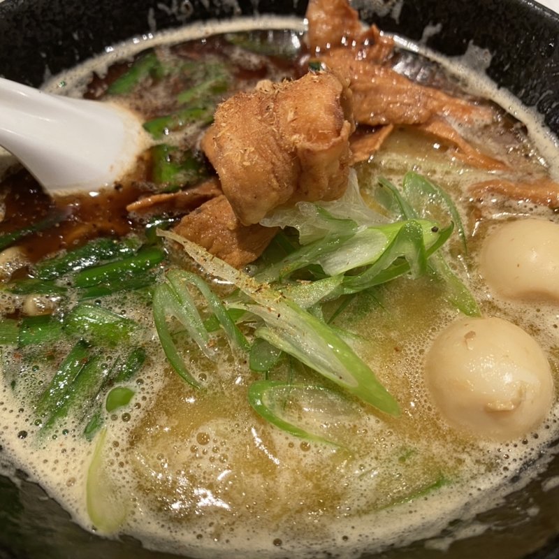 鳥白湯ラーメン醤油(やきとりスタンダード 稲田堤店)