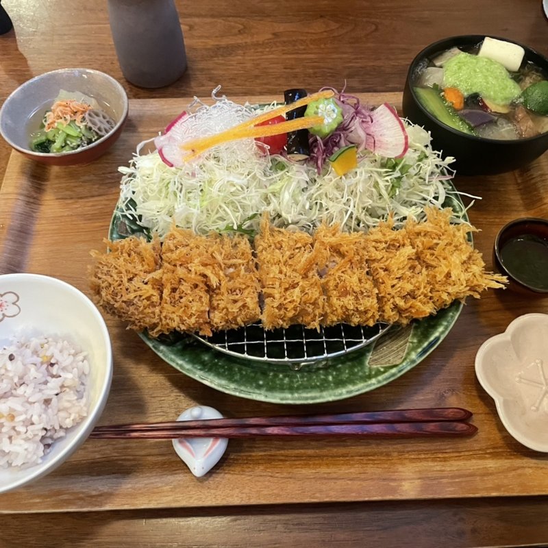 塩で食べる　サクサクとんかつのセット150g(ぽくぽく )