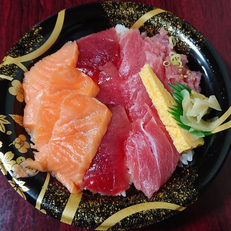 トロトロづくし丼(本格海鮮丼＆握り寿司 どんぶり屋まぐろ大将)