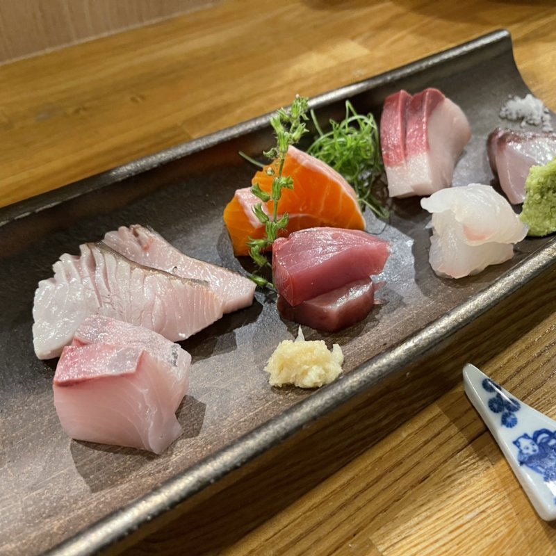 お刺身盛り合わせ(百春)