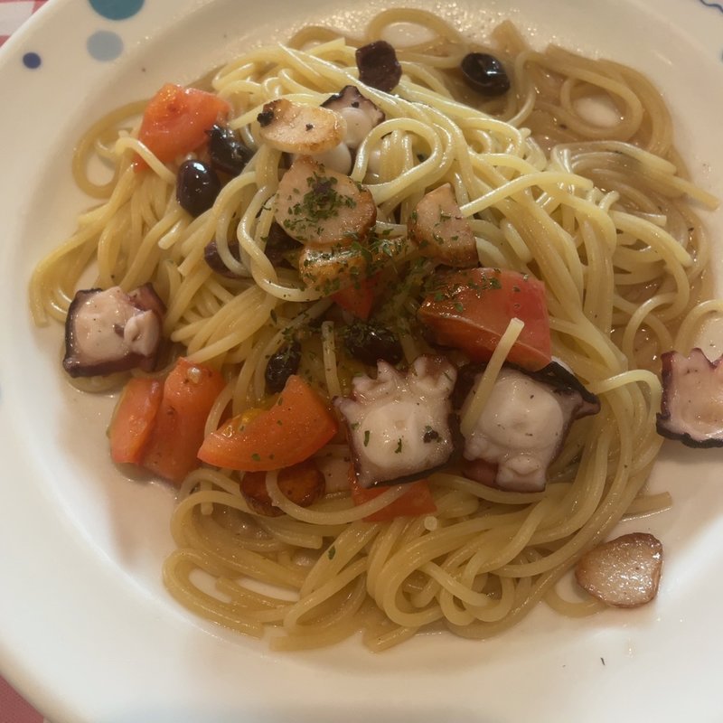 タコ・オリーブ・トマトのガーリック(マリオ・エスプレッソ 袋町店 )