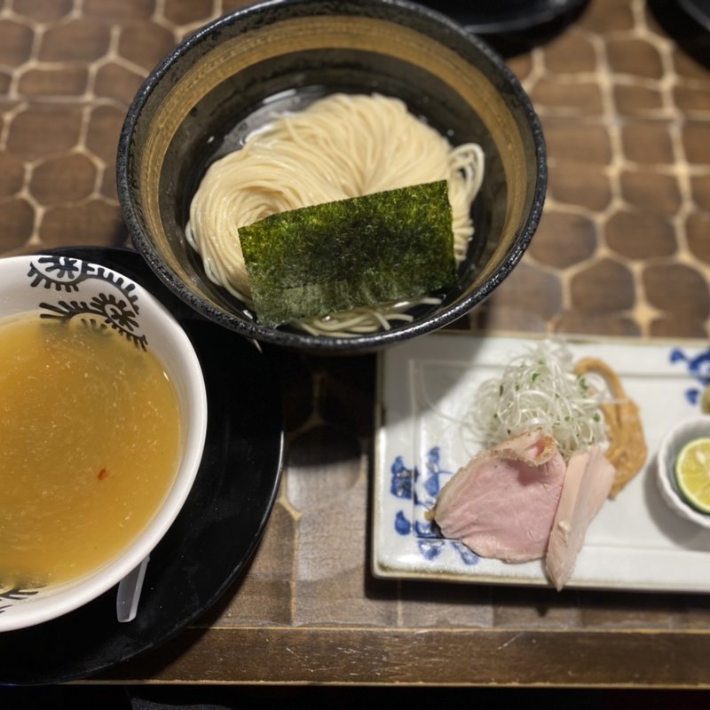 昆布水塩醤油つけ蕎麦(特級鶏蕎麦 龍介 )