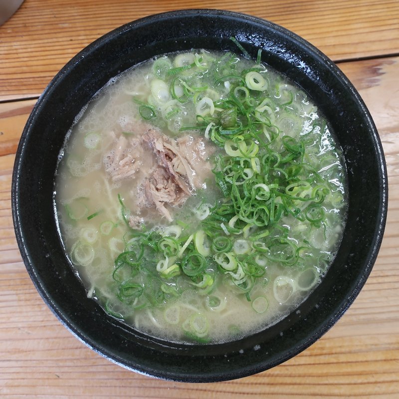 ラーメン(五号線沿いの元祖長浜ラーメン)