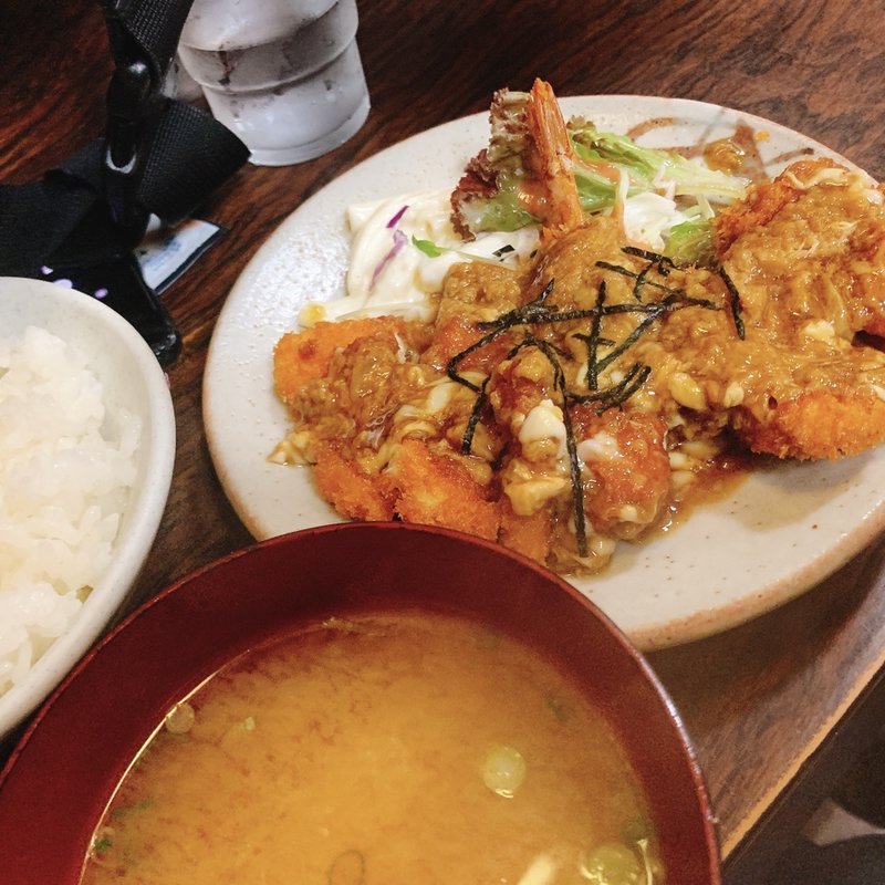 三角物語定食(とんかつ いわしろ)