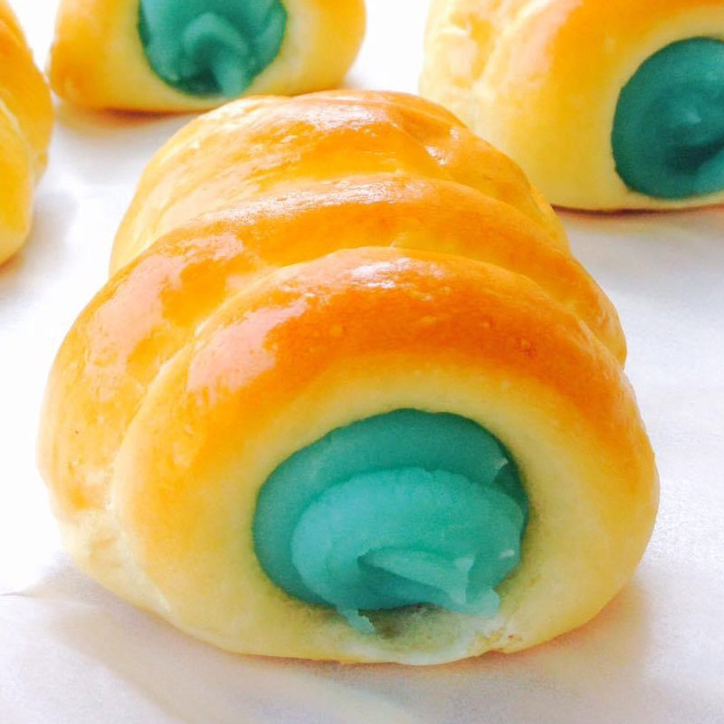 ラムネコロネ(ベーカリー・ミルク)