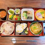 箱膳ランチ