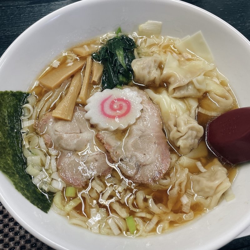 ワンタン麺(もめん)