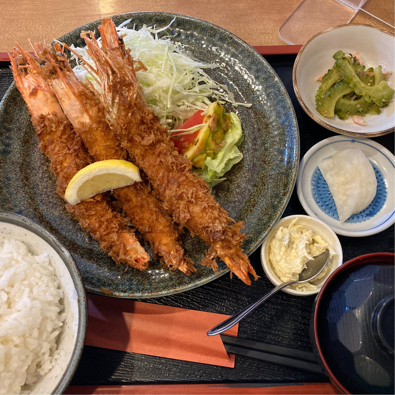 特大有頭海老フライ定食(とんかつ 美味小家 （うまごや）)
