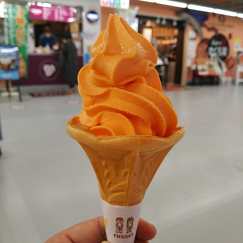 夕張メロンソフトクリーム(リアスキッチンDELI )