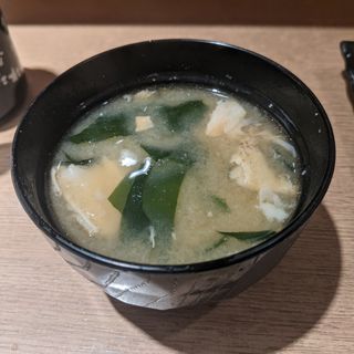 生わかめ汁(魚と酒はなたれ 野毛本店)