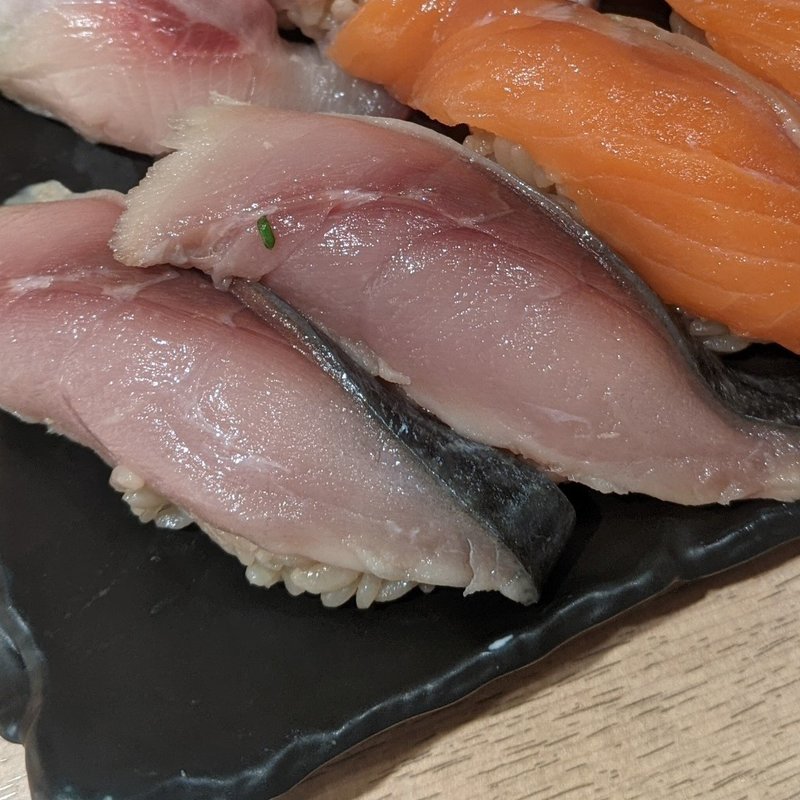 自家製〆サバ(魚と酒はなたれ 野毛本店)