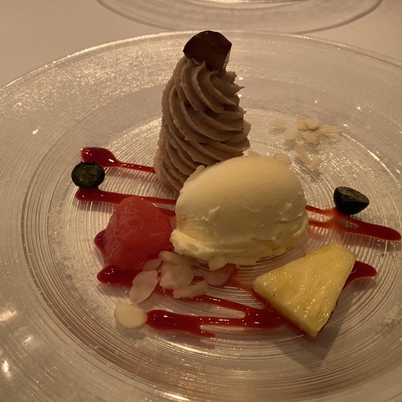 パティシエよりデザートプレート(神戸牛炭火焼 ステーキ 銀座 Fun)