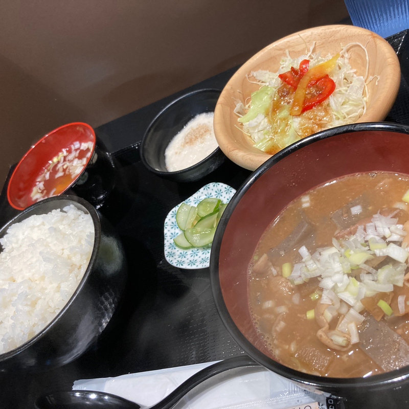 もつ煮定食(まるも)