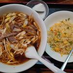 ネギチャーシュー麺と半チャーハン(農家庄)