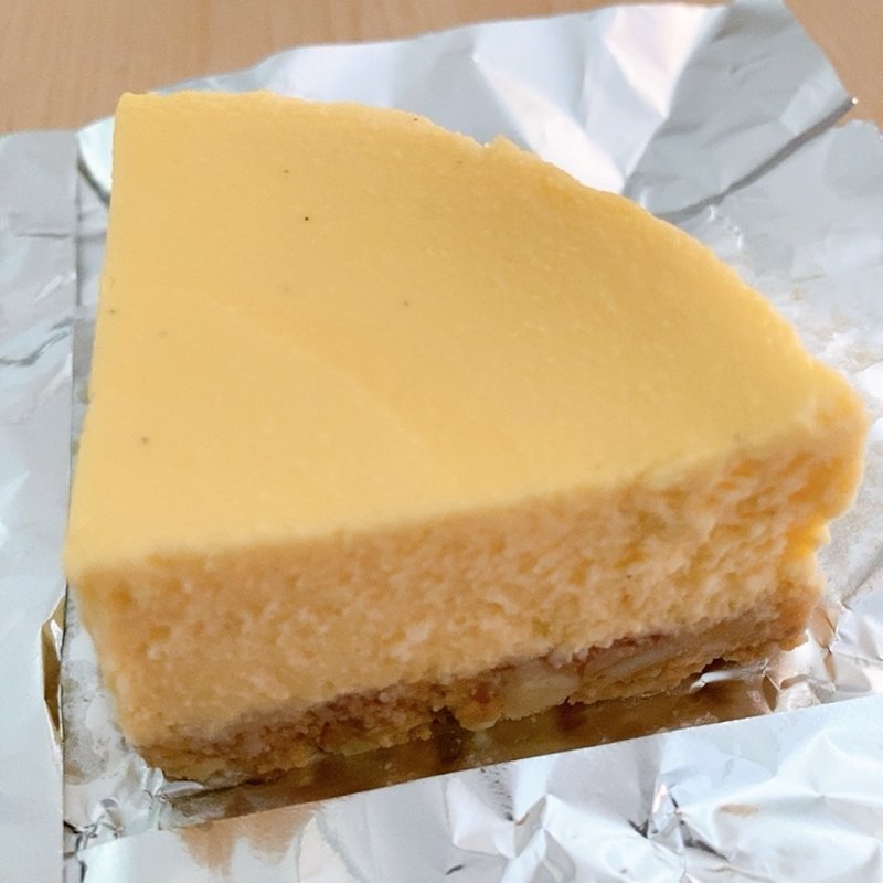 濃厚チーズケーキ（1/4）(アトリエスミズ)