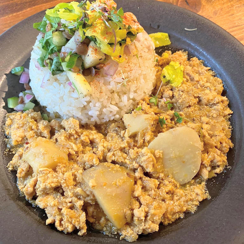 里芋チキンキーマカレー(キッチンアンドカリー)