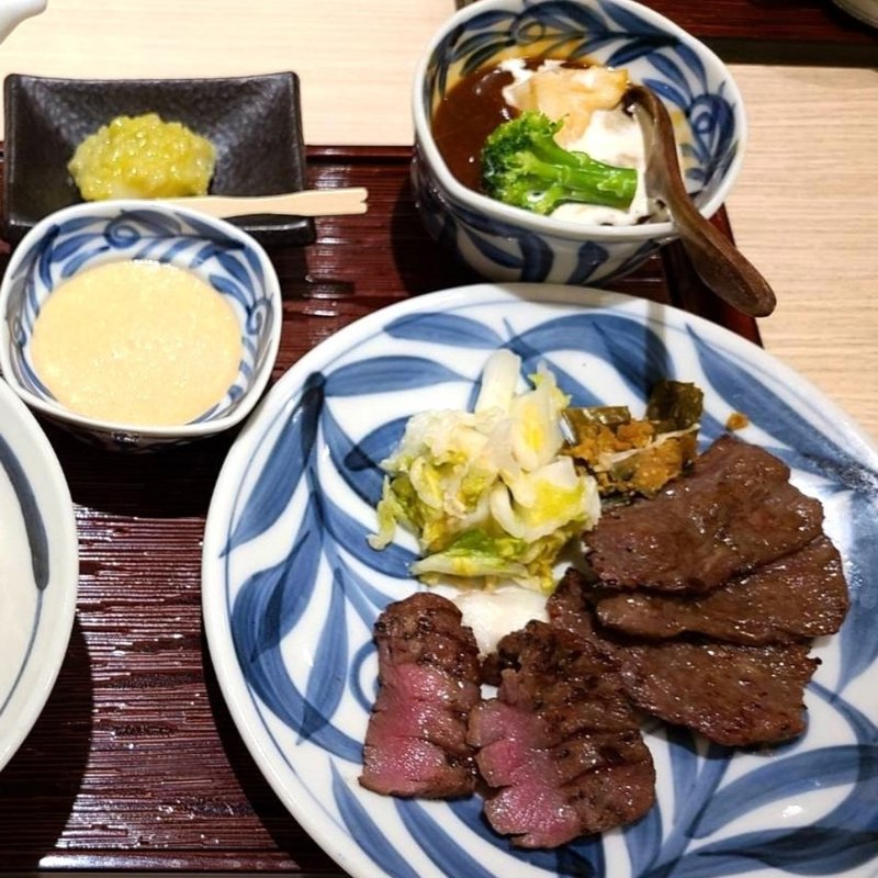 レディースランチ(牛たんと和牛焼き 青葉 マルイファミリー溝口店)