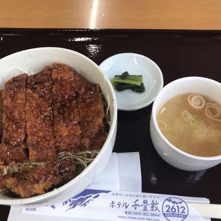 ソースかつ丼(ホテル千畳敷 （せんじょうじき）)