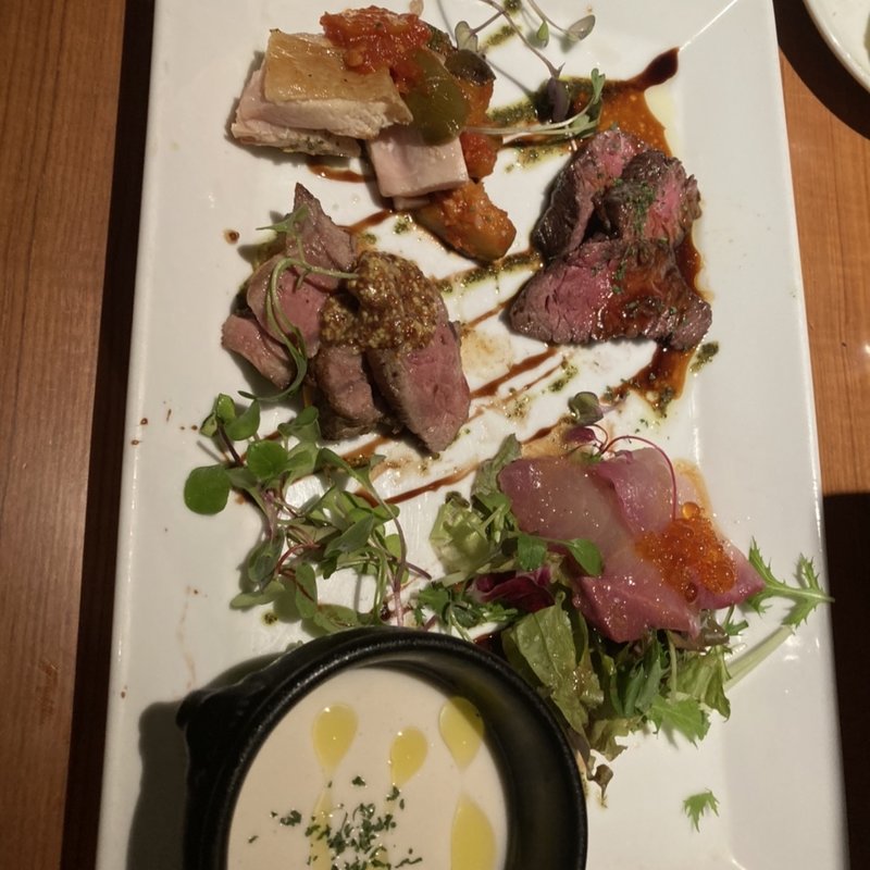 三種ステーキの食べ比べ(アクアリウムイタリアン心斎橋 ライム)