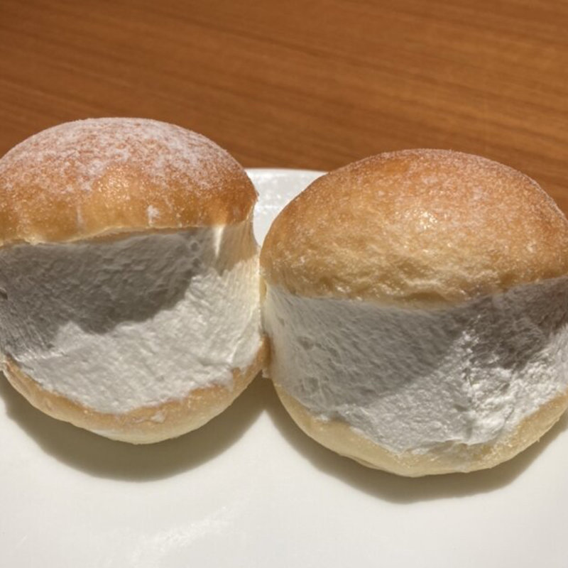 マリトッツオ(アクアリウムイタリアン心斎橋 ライム)