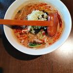 四川風担々麺