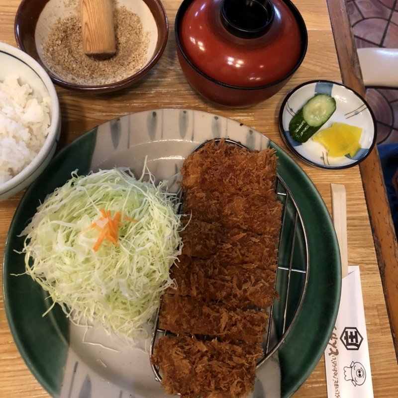特選ひれかつ定食(庄内 )