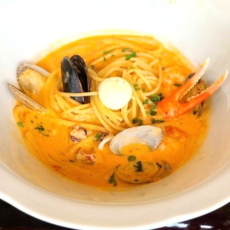 地中海風 カニと海老とあさりのトマトクリームスープ パスタ(洋麺屋五右衛門 港北店)