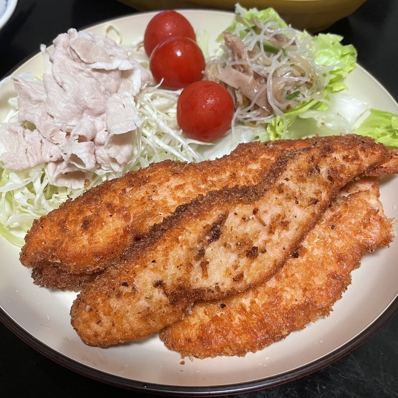 簡単鮭フライ＋2種サラダ(自宅)