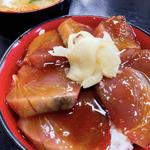 カツオ漬け丼(朝市新鮮広場)