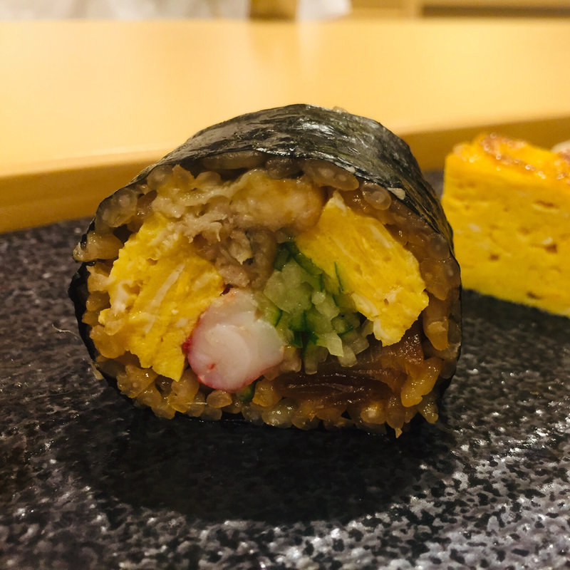 蟹と穴子の細巻き(鮨一)