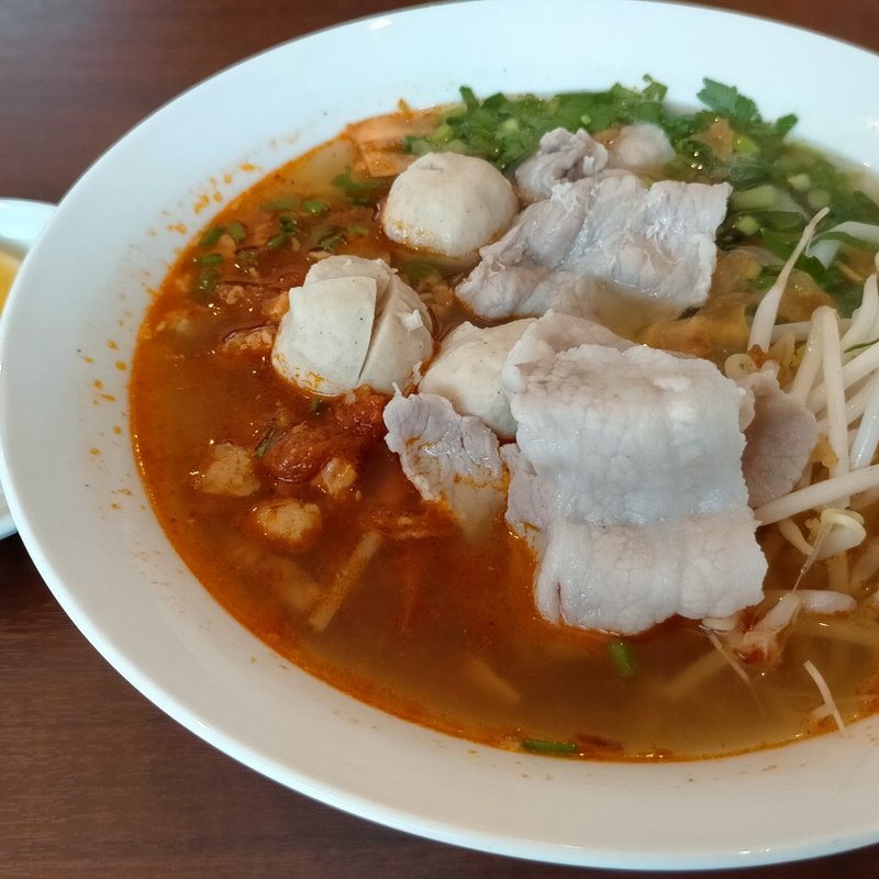 カオソーイ（ランチセット）(BISTRO KEOPHILA ビストロ・ケオピラ)