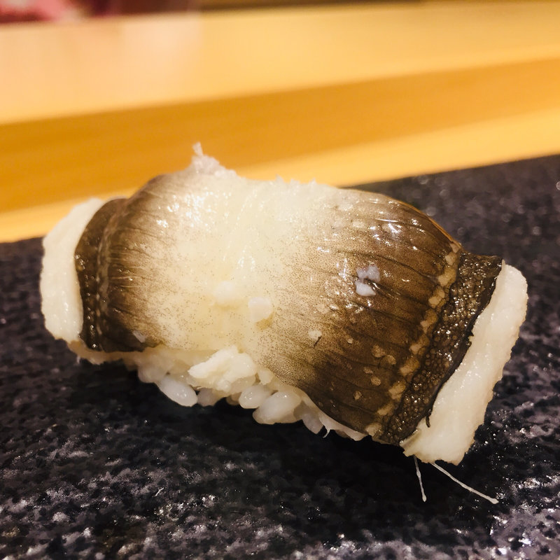 対馬産 トロ穴子白煮の握り(鮨一)