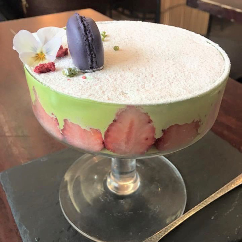 苺づくしパフェフレジエ風(カフェ中野屋)