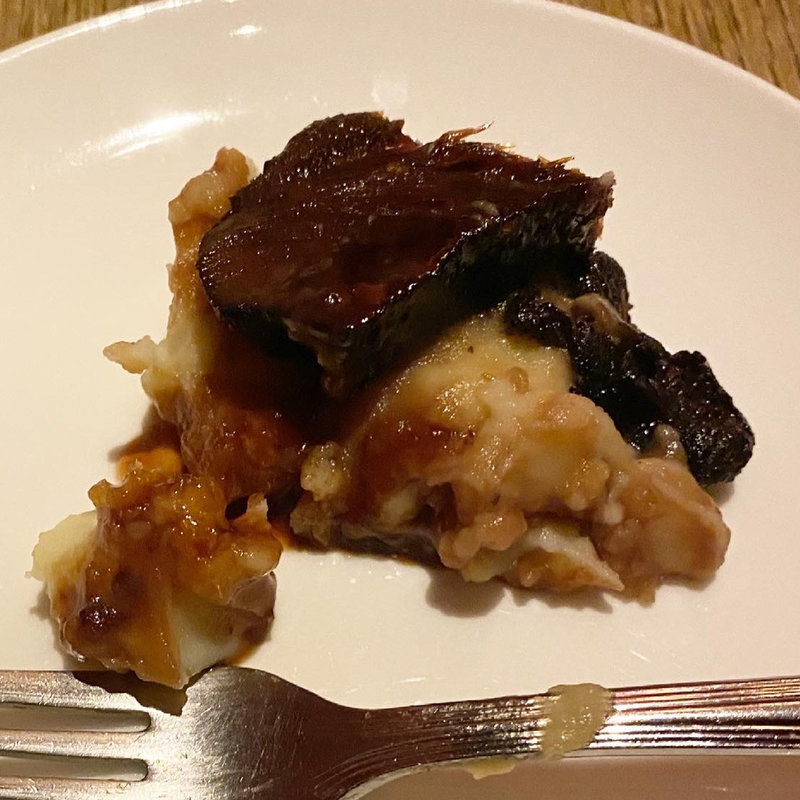 牛ほほ肉の赤ワイン煮(Rue Favart （リュファヴァー）)