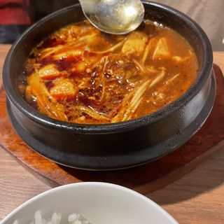 チゲ鍋　チヂミセット(韓国伝統料理 ハヌリ池袋店)