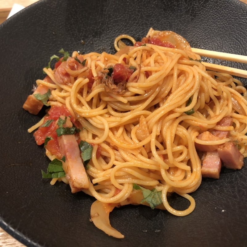 蓮根とベーコンの味噌だしナポリタン(こなな ルミネ池袋店)