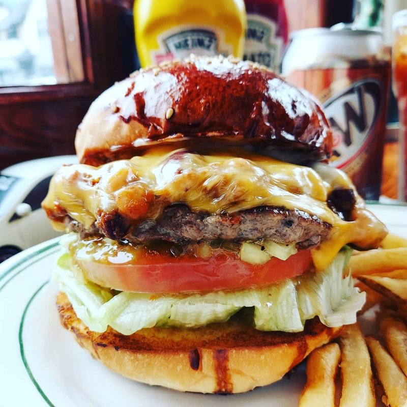 チリチーズバーガー(RAYS LITTLE DINER (レイズリトルダイナー))