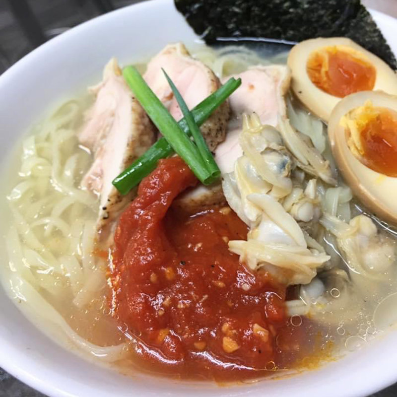 アサリとトマトの冷たい貝出汁そば(桑ばら)