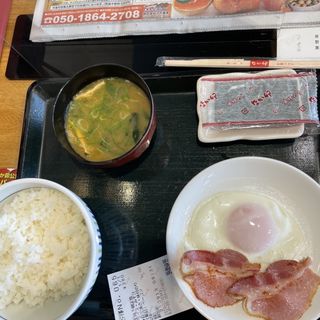 目玉焼き朝定食(なか卯 南塚口店 )